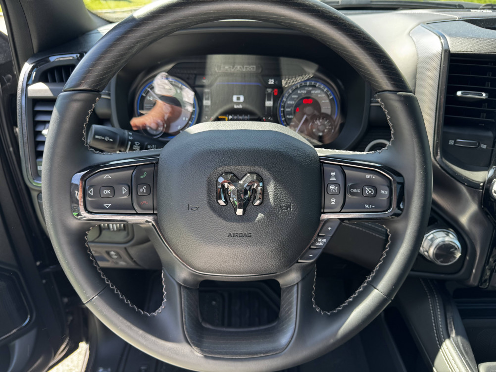 Acheter Dodge RAM Ram 1500 NITRO V8 5.7 L HEMI  MDS VVT eTORQUE BVA8 LIMITED CREW CAB 4X4  5p occasion dans les concessions du Groupe Faurie