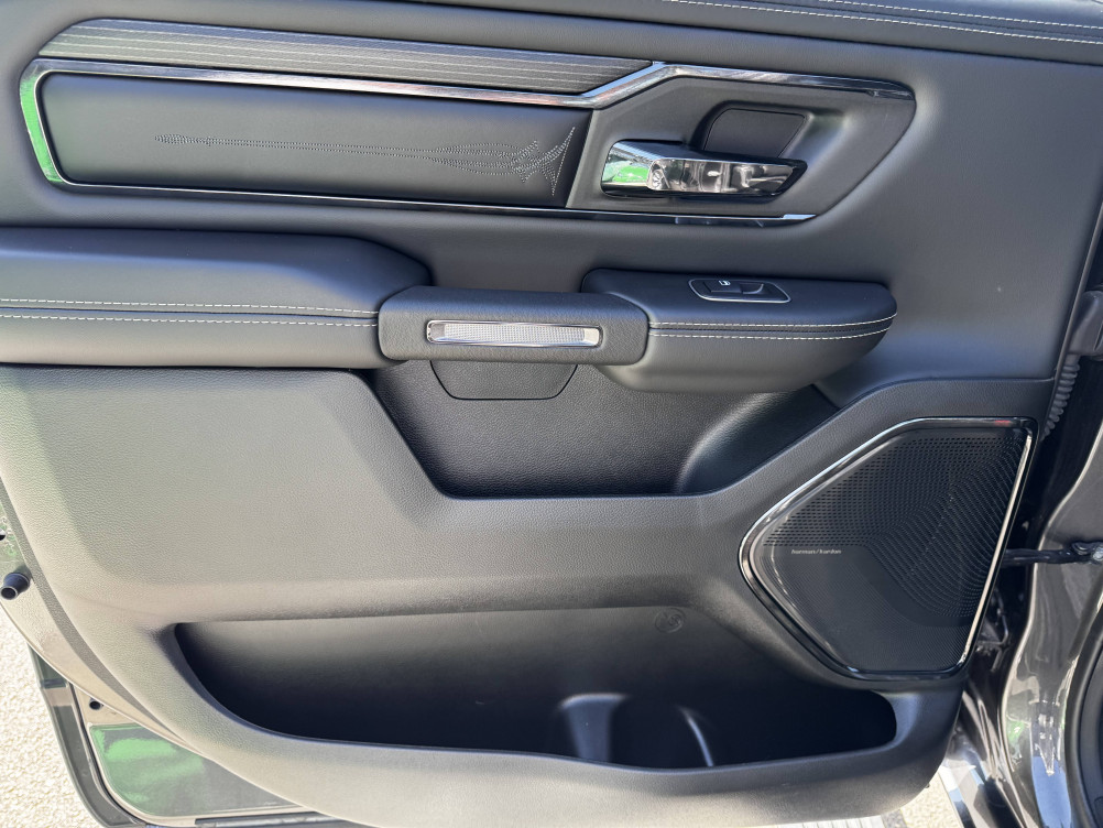 Acheter Dodge RAM Ram 1500 NITRO V8 5.7 L HEMI  MDS VVT eTORQUE BVA8 LIMITED CREW CAB 4X4  5p occasion dans les concessions du Groupe Faurie