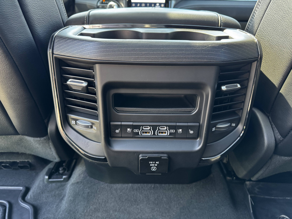 Acheter Dodge RAM Ram 1500 NITRO V8 5.7 L HEMI  MDS VVT eTORQUE BVA8 LIMITED CREW CAB 4X4  5p occasion dans les concessions du Groupe Faurie