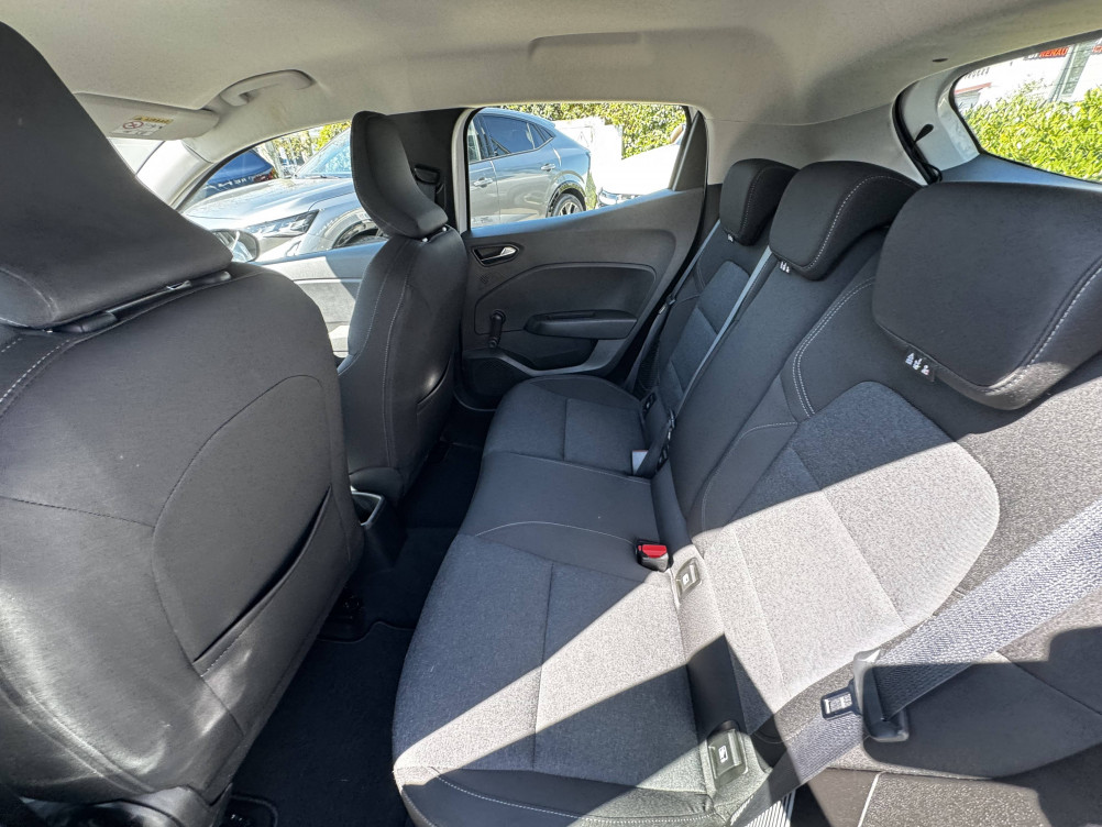 Acheter Renault Clio 5 Clio E-Tech 140 Business 5p occasion dans les concessions du Groupe Faurie