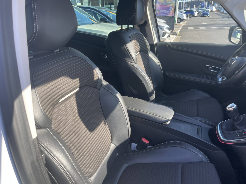 Acheter Renault Scenic 4 Scenic TCe 130 Energy Intens 5p occasion dans les concessions du Groupe Faurie