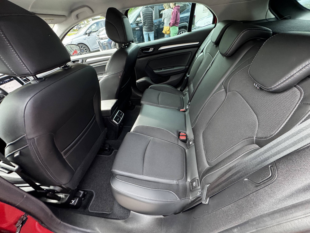 Acheter Renault Megane 4 Mégane IV Berline Blue dCi 115 EDC - 20 Intens 5p occasion dans les concessions du Groupe Faurie