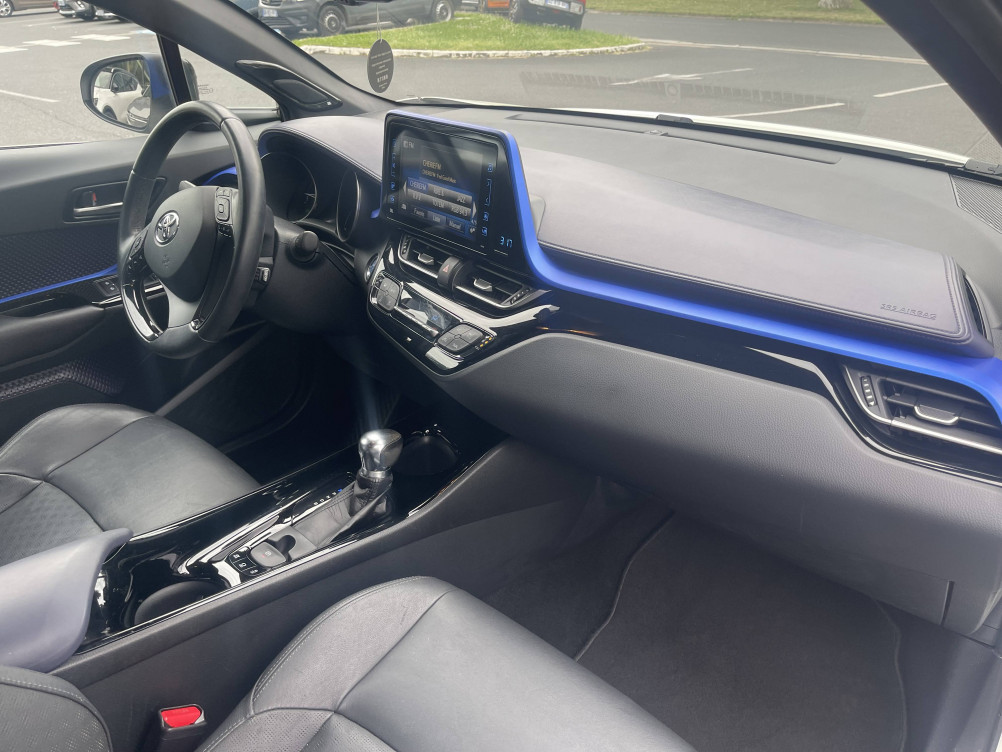 Acheter Toyota C-HR C-HR Hybride 122h Graphic 5p occasion dans les concessions du Groupe Faurie