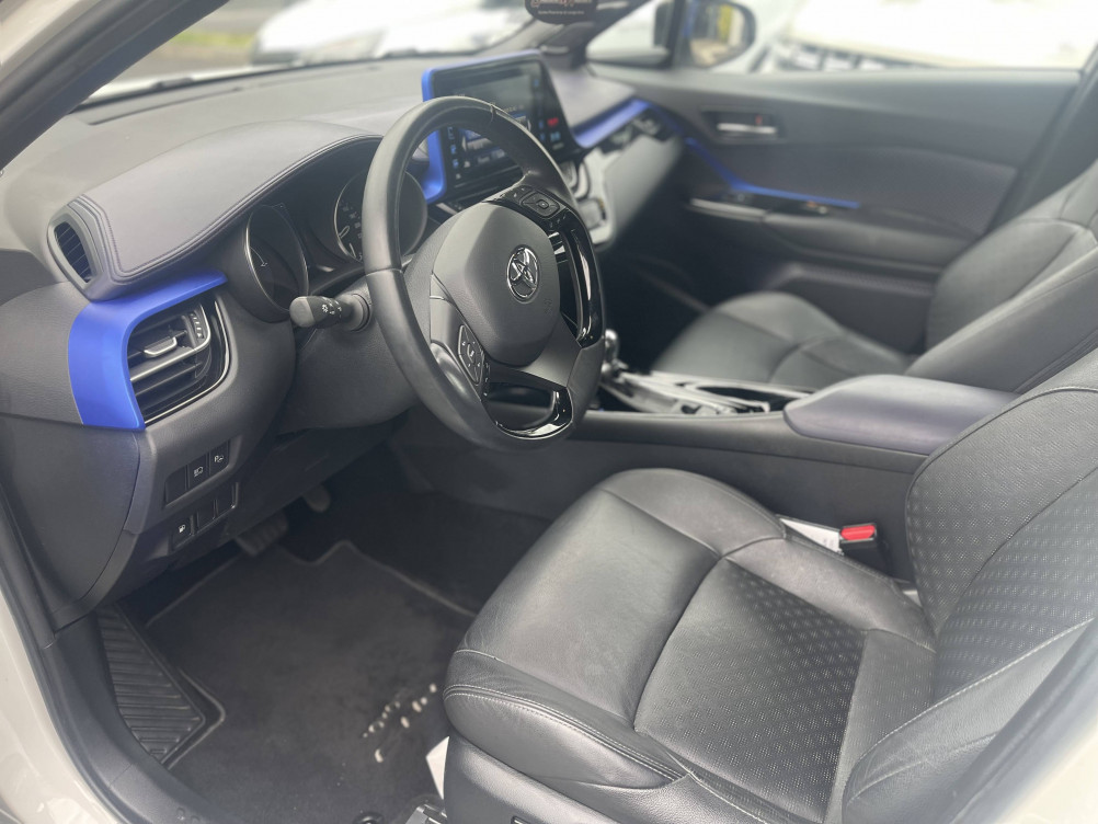 Acheter Toyota C-HR C-HR Hybride 122h Graphic 5p occasion dans les concessions du Groupe Faurie