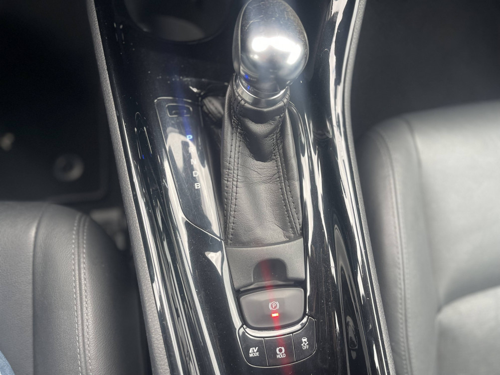 Acheter Toyota C-HR C-HR Hybride 122h Graphic 5p occasion dans les concessions du Groupe Faurie