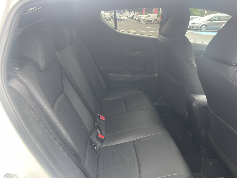 Acheter Toyota C-HR C-HR Hybride 122h Graphic 5p occasion dans les concessions du Groupe Faurie