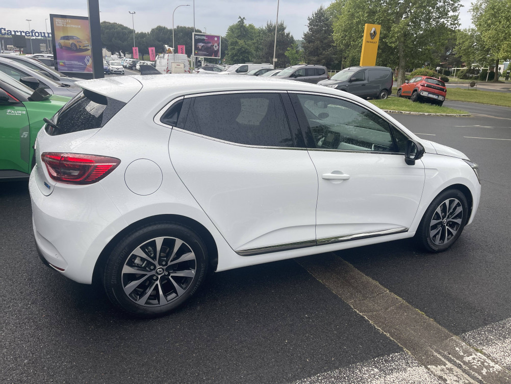 Acheter Renault Clio 5 Clio E-Tech full hybrid 145 Techno 5p occasion dans les concessions du Groupe Faurie