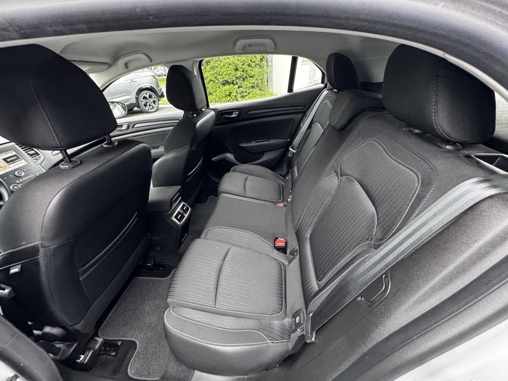 Acheter Renault Megane 4 Mégane IV Berline Blue dCi 115 Business 5p occasion dans les concessions du Groupe Faurie