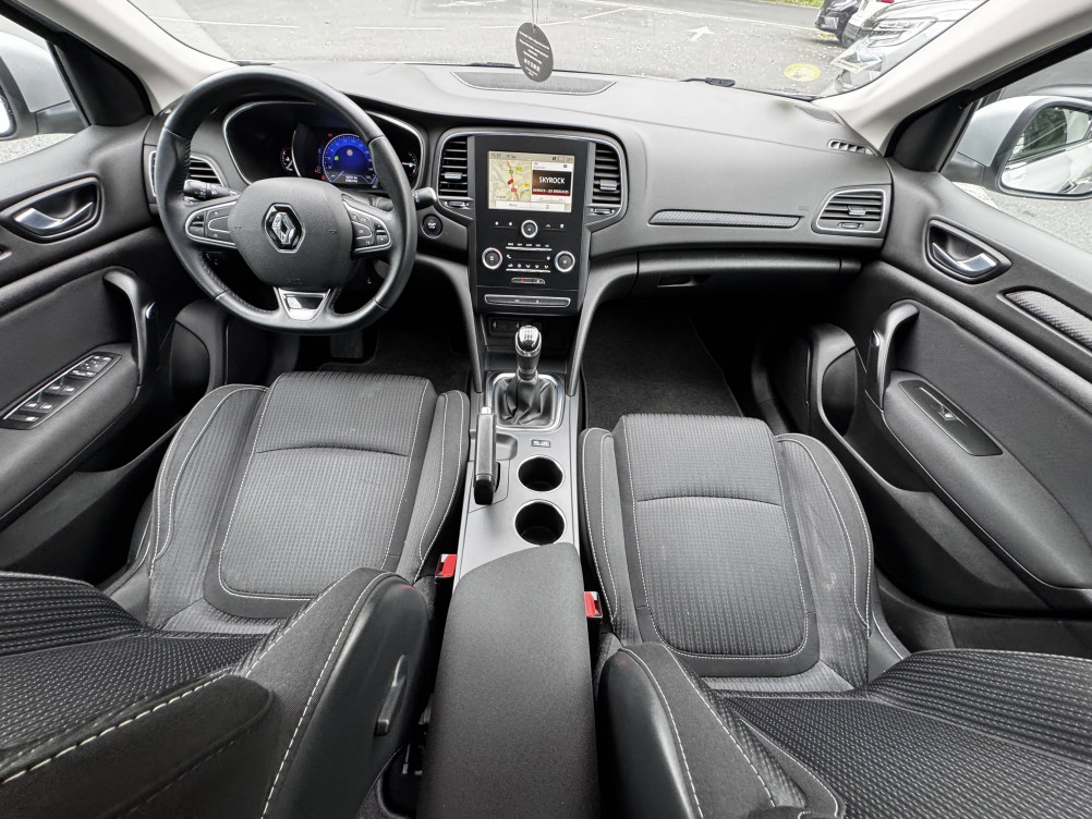 Acheter Renault Megane 4 Mégane IV Berline Blue dCi 115 Business 5p occasion dans les concessions du Groupe Faurie