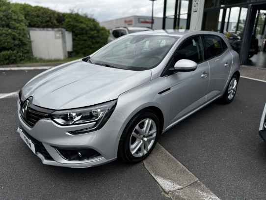 Acheter Renault Megane 4 Mégane IV Berline Blue dCi 115 Business 5p occasion dans les concessions du Groupe Faurie