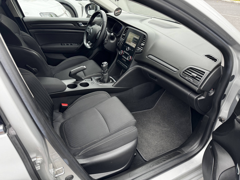Acheter Renault Megane 4 Mégane IV Berline Blue dCi 115 Business 5p occasion dans les concessions du Groupe Faurie