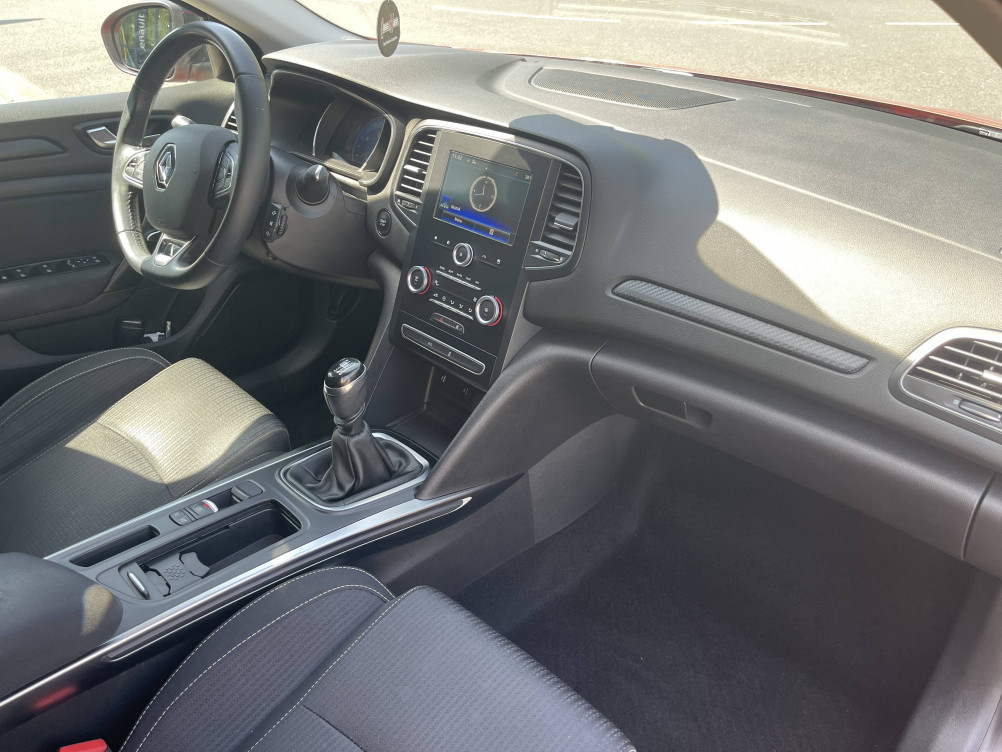 Acheter Renault Megane 4 Mégane IV Berline TCe 100 Energy Limited 5p occasion dans les concessions du Groupe Faurie