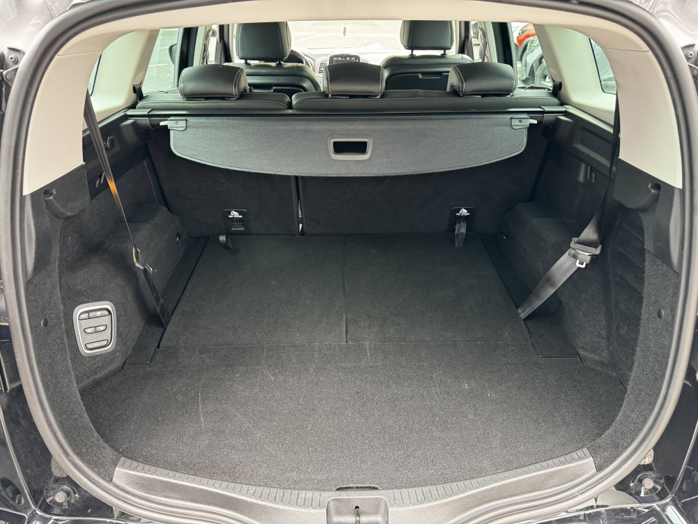 Acheter Renault Grand Scenic 4 Grand Scenic TCe 140 FAP - 21 Intens 5p occasion dans les concessions du Groupe Faurie
