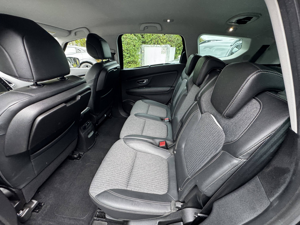 Acheter Renault Grand Scenic 4 Grand Scenic TCe 140 FAP - 21 Intens 5p occasion dans les concessions du Groupe Faurie
