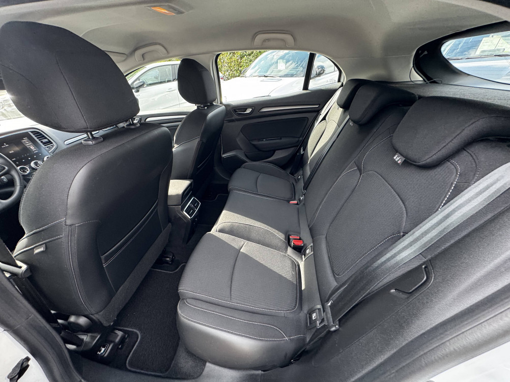 Acheter Renault Megane 4 Mégane IV Berline Blue dCi 115 EDC - 21N Business 5p occasion dans les concessions du Groupe Faurie