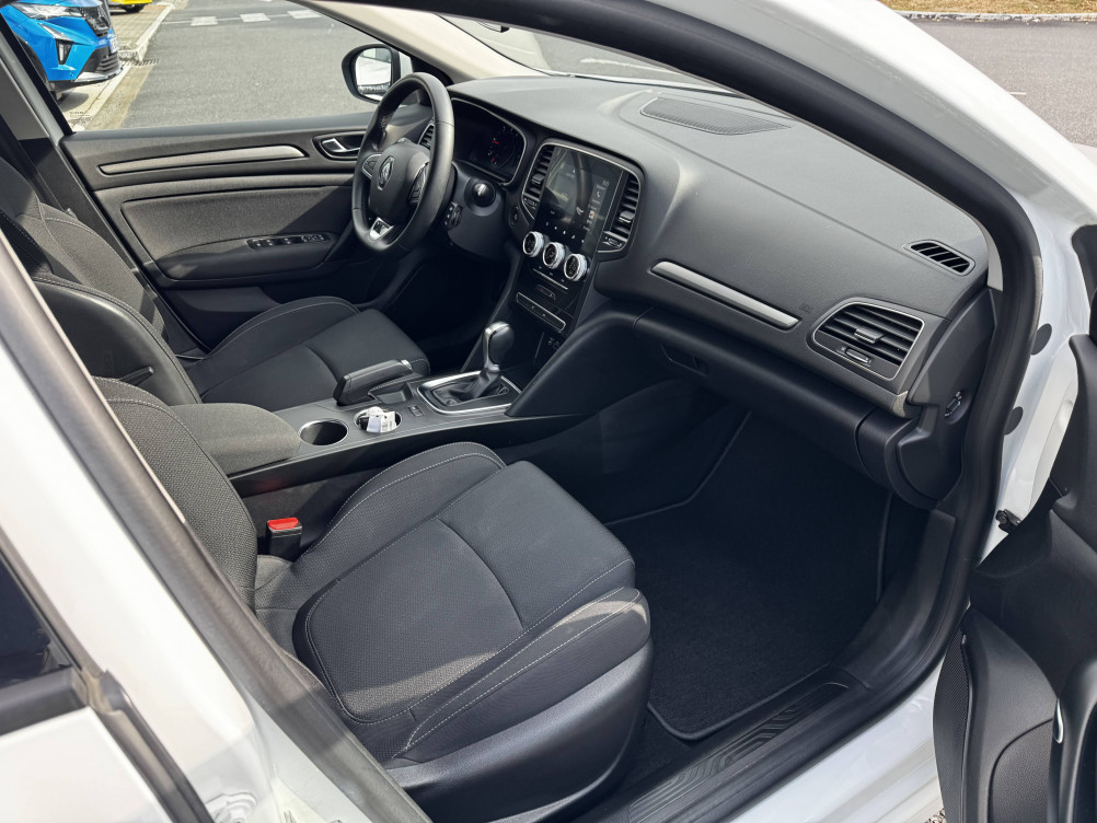 Acheter Renault Megane 4 Mégane IV Berline Blue dCi 115 EDC - 21N Business 5p occasion dans les concessions du Groupe Faurie