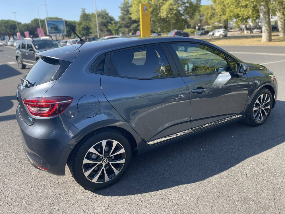 Acheter Renault Clio 5 Clio E-Tech 140 Zen 5p occasion dans les concessions du Groupe Faurie