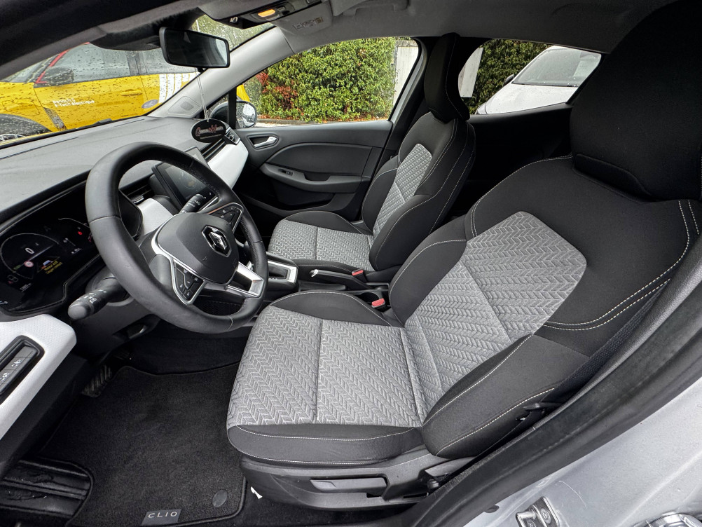 Acheter Renault Clio 5 Clio E-Tech full hybrid 145 Evolution 5p occasion dans les concessions du Groupe Faurie