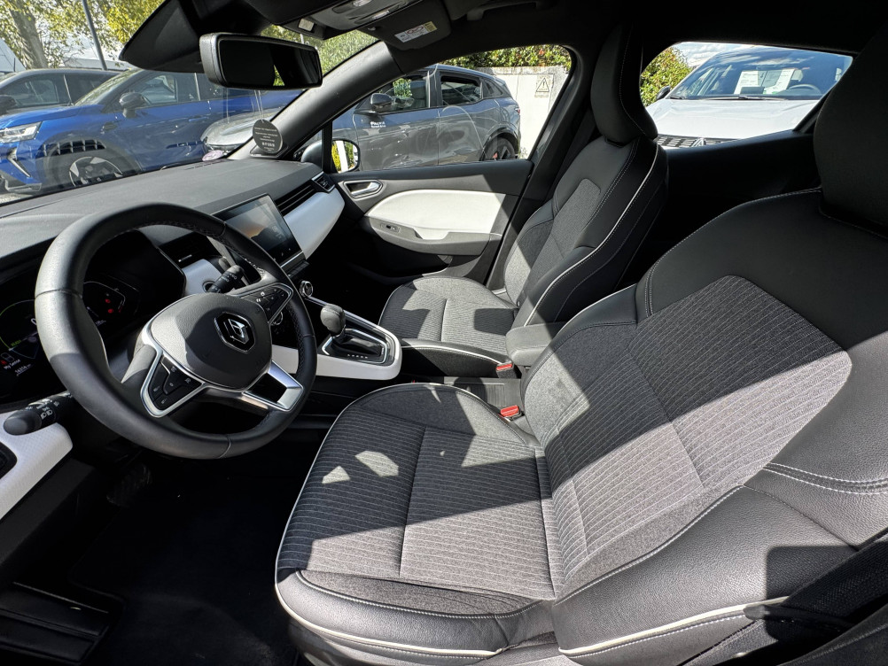 Acheter Renault Clio 5 Clio E-Tech 140 - 21N Intens 5p occasion dans les concessions du Groupe Faurie
