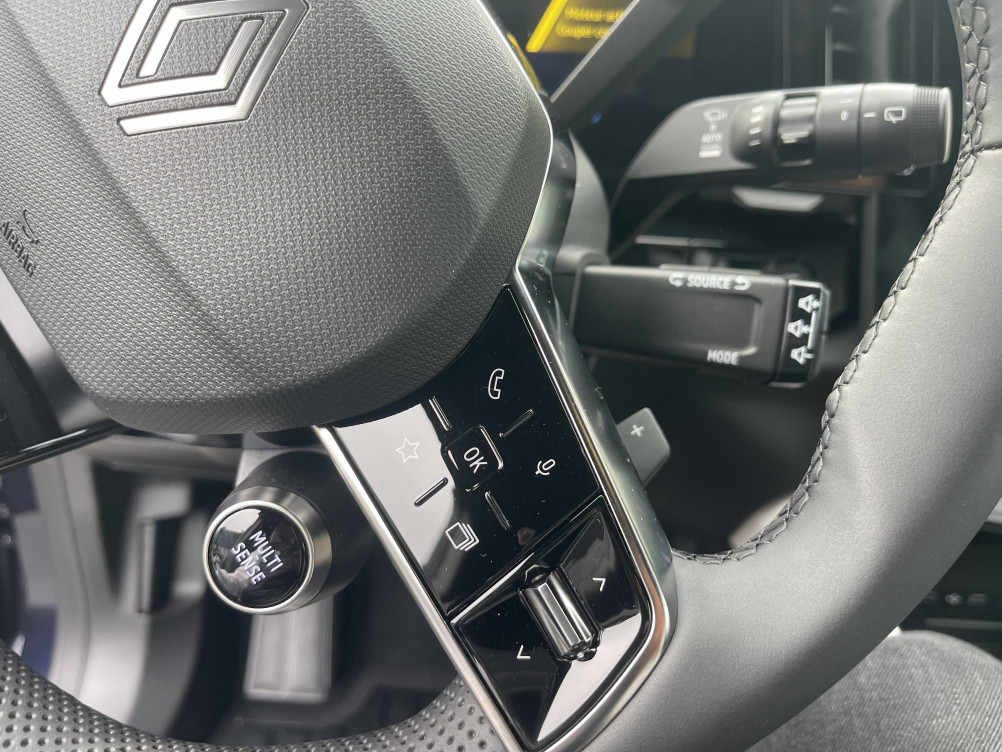Acheter Renault Espace 6 Espace E-Tech full hybrid 200 GSR2 Iconic 5p occasion dans les concessions du Groupe Faurie
