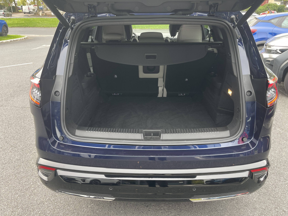Acheter Renault Espace 6 Espace E-Tech full hybrid 200 GSR2 Iconic 5p occasion dans les concessions du Groupe Faurie