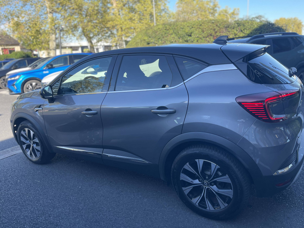 Acheter Renault Captur 2 Captur E-Tech full hybrid 145 ch Techno 5p occasion dans les concessions du Groupe Faurie