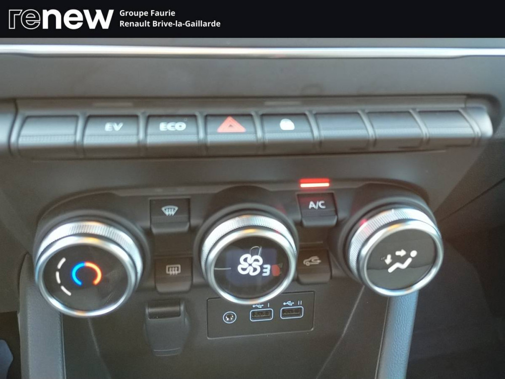 Acheter Renault Clio 5 Clio E-Tech full hybrid 145 Evolution 5p occasion dans les concessions du Groupe Faurie