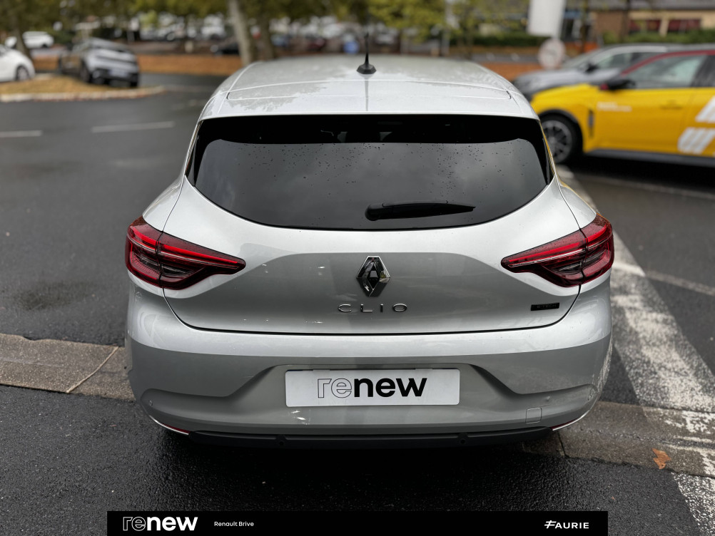 Acheter Renault Clio 5 Clio E-Tech full hybrid 145 Evolution 5p occasion dans les concessions du Groupe Faurie