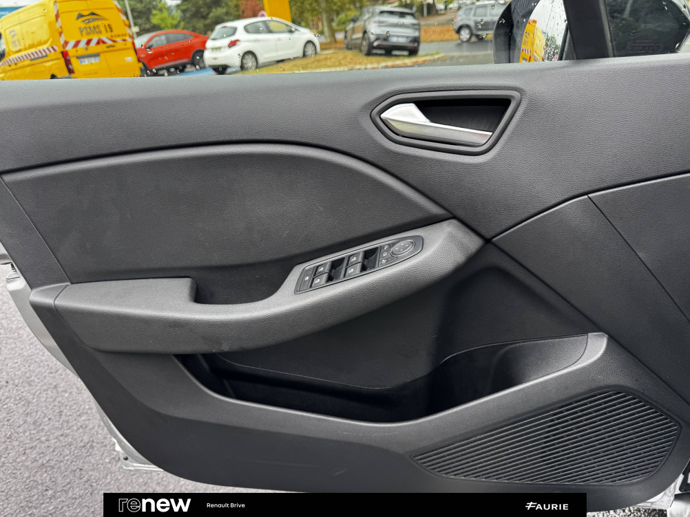 Acheter Renault Clio 5 Clio E-Tech full hybrid 145 Evolution 5p occasion dans les concessions du Groupe Faurie