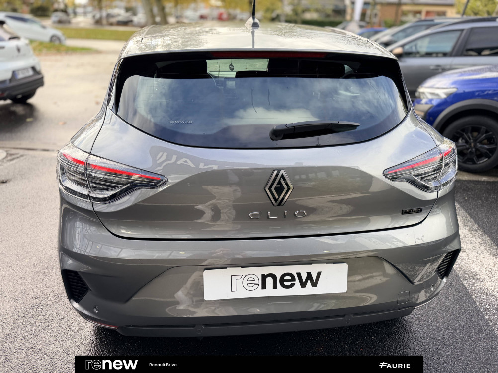 Acheter Renault Clio 5 Clio E-Tech full hybrid 145 ch GSR2 Evolution 5p occasion dans les concessions du Groupe Faurie