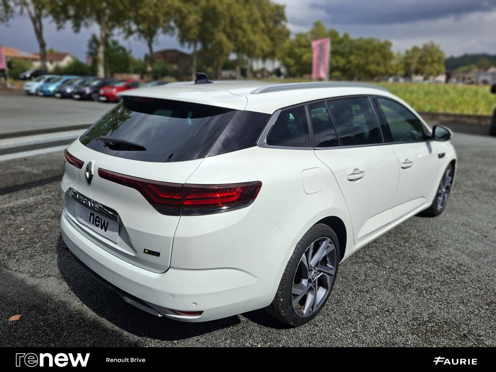 Acheter Renault Megane 4 Mégane IV Estate E-TECH Plug-In Hybride 160 R.S. Line 5p occasion dans les concessions du Groupe Faurie
