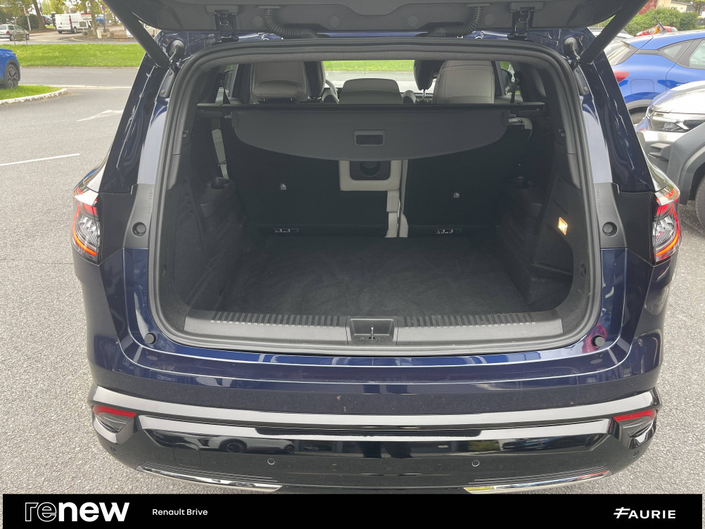 Acheter Renault Espace 6 Espace E-Tech full hybrid 200 GSR2 Iconic 5p occasion dans les concessions du Groupe Faurie