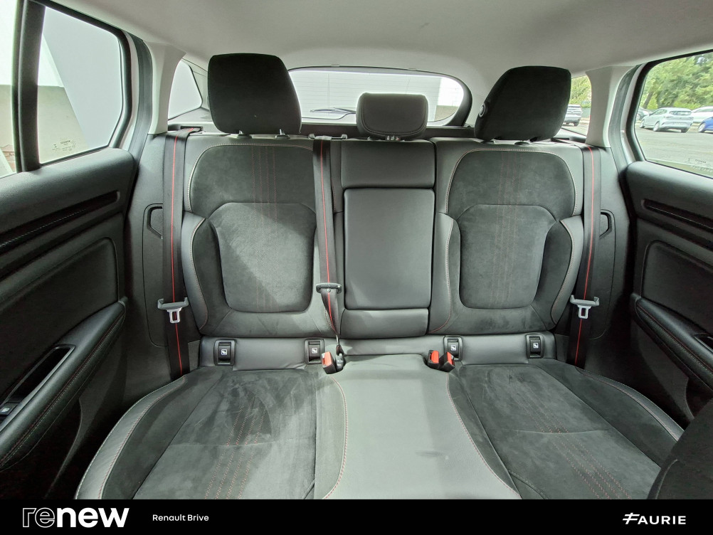 Acheter Renault Megane 4 Mégane IV Estate E-TECH Plug-In Hybride 160 R.S. Line 5p occasion dans les concessions du Groupe Faurie