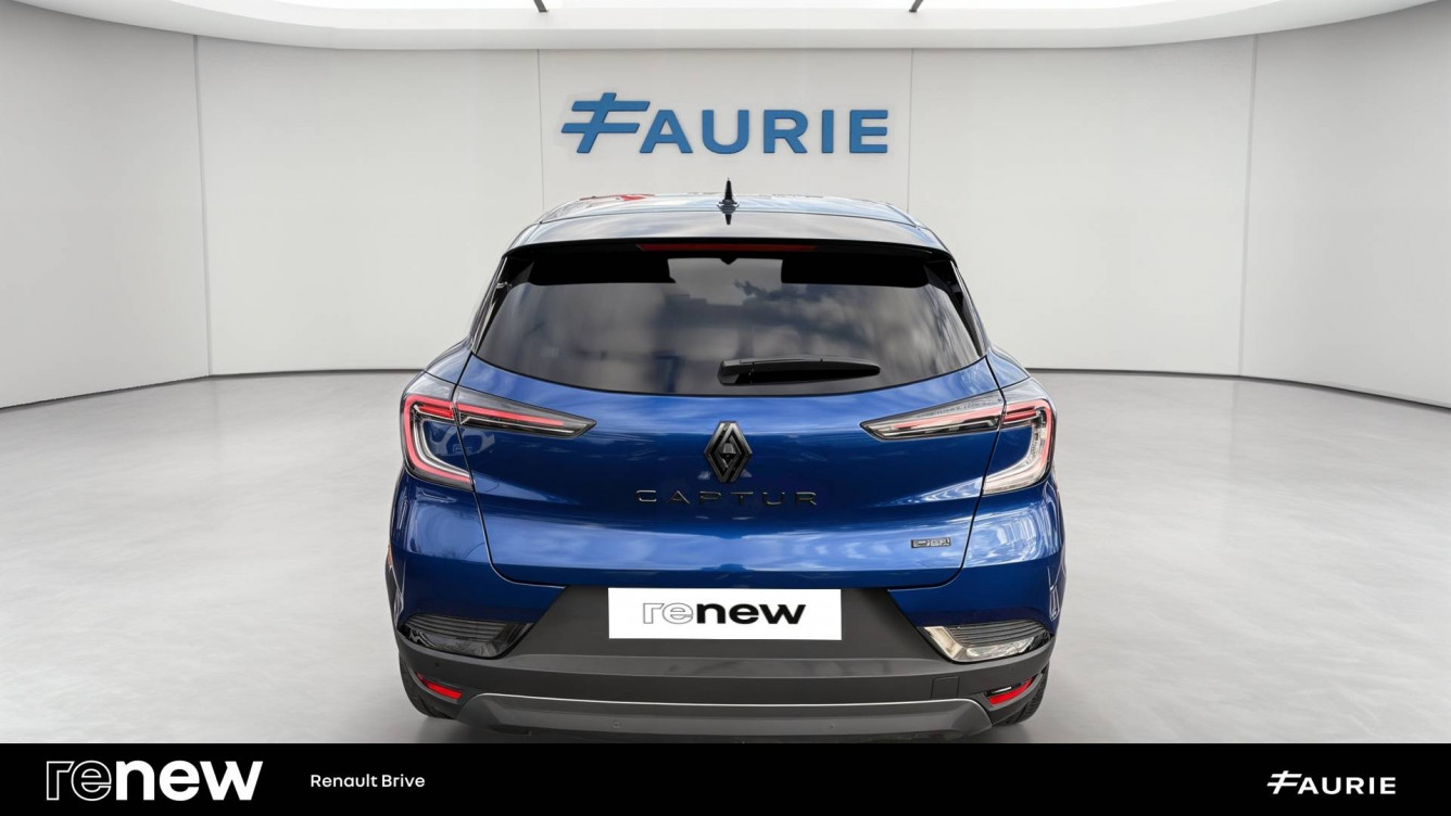 Acheter Renault Captur 2 Captur E-Tech full hybrid 145 ch esprit Alpine 5p occasion dans les concessions du Groupe Faurie