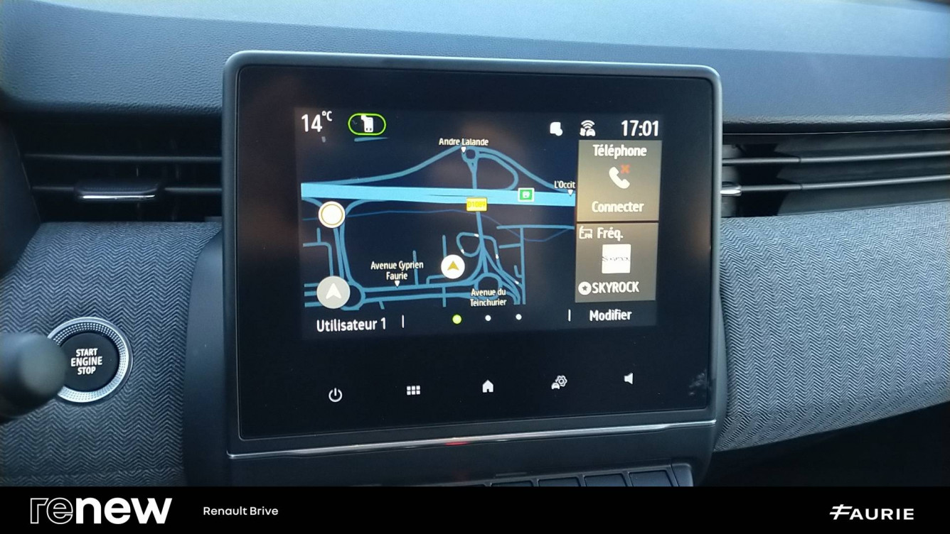 Acheter Renault Clio 5 Clio E-Tech full hybrid 145 ch GSR2 Techno 5p occasion dans les concessions du Groupe Faurie
