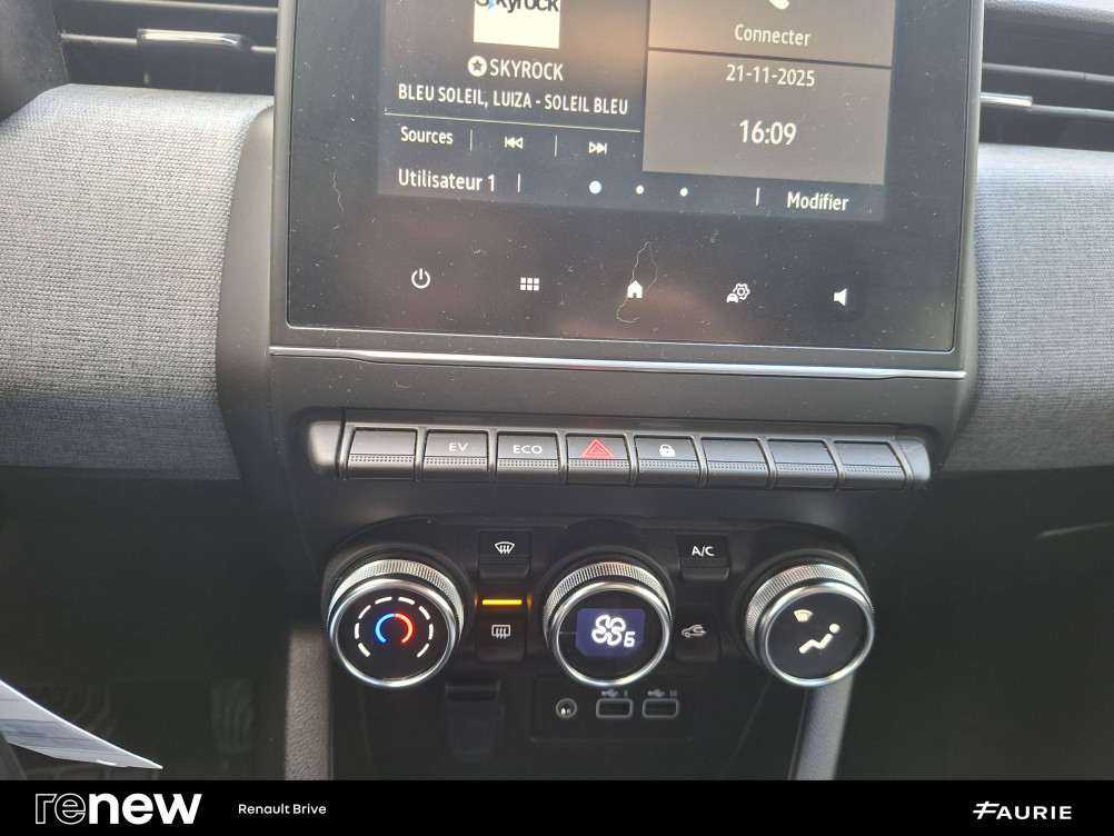 Acheter Renault Clio 5 Clio E-Tech full hybrid 145 ch GSR2 Evolution 5p occasion dans les concessions du Groupe Faurie