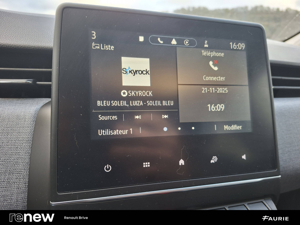 Acheter Renault Clio 5 Clio E-Tech full hybrid 145 ch GSR2 Evolution 5p occasion dans les concessions du Groupe Faurie