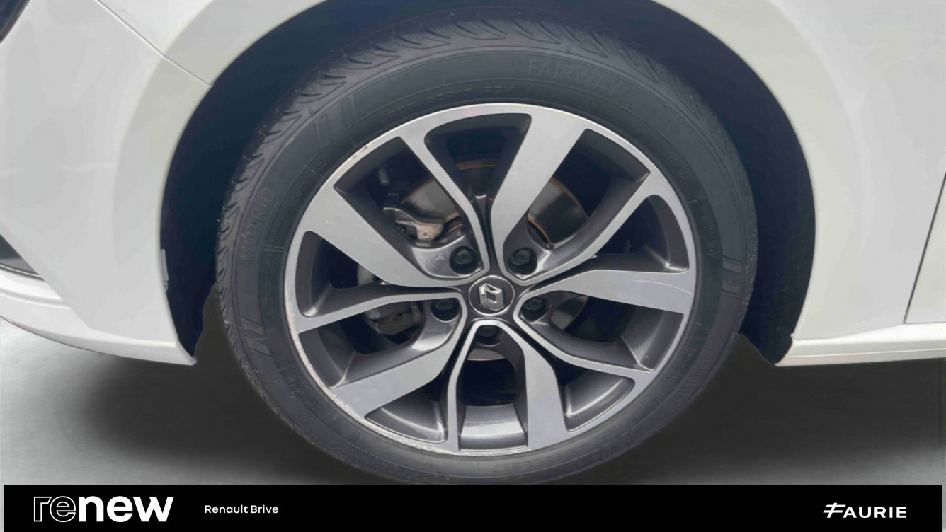 Acheter Renault Megane 4 Mégane IV Berline TCe 130 Energy Intens 5p occasion dans les concessions du Groupe Faurie