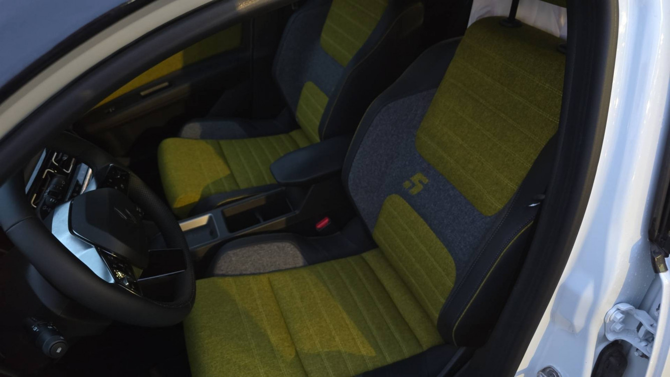 Acheter Renault Renault 5 Renault 5 E-Tech Electrique 150 ch autonomie confort Iconic cinq 5p neuf dans les concessions du Groupe Faurie