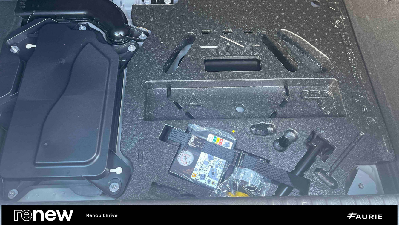 Acheter Renault Clio 5 Clio E-Tech full hybrid 145 ch GSR2 Evolution 5p occasion dans les concessions du Groupe Faurie