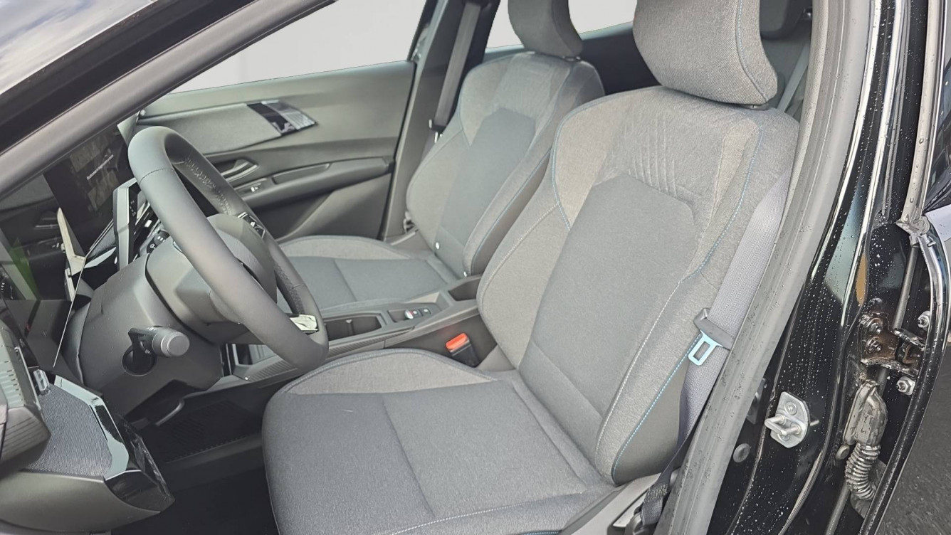 Acheter Renault Clio 6 Clio E-Tech full hybrid 160 ch Evolution 5p neuf dans les concessions du Groupe Faurie