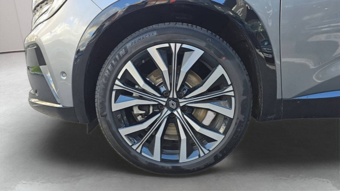 Acheter Renault Espace 6 Espace E-Tech full hybrid 200 GSR2 Iconic 5p neuf dans les concessions du Groupe Faurie