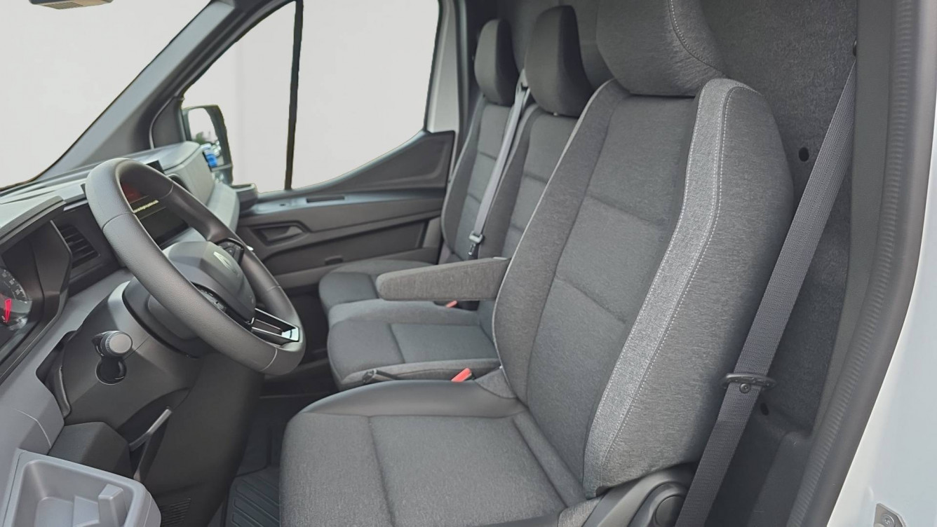 Acheter Renault Master MASTER FG BLUE DCI 130 L2H2 3T5 TR ADVANCE 4p neuf dans les concessions du Groupe Faurie