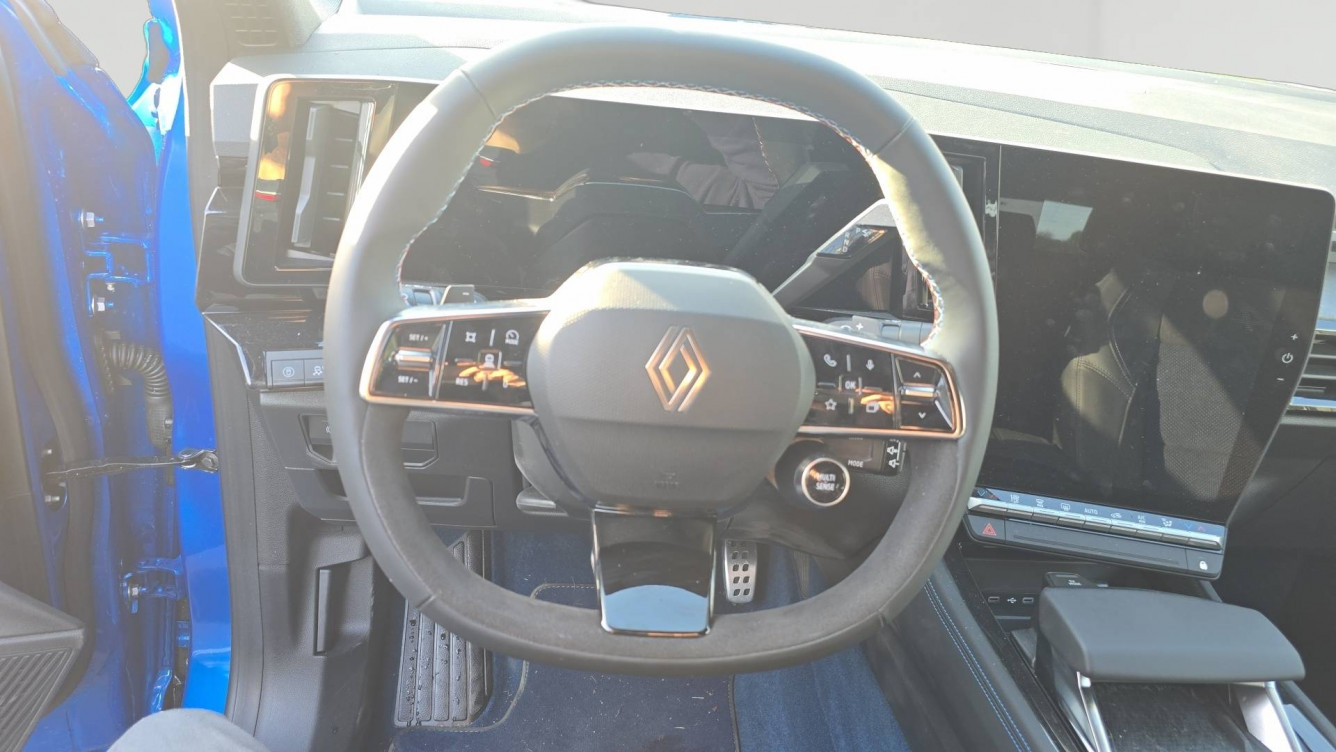 Acheter Renault Rafale Rafale hyper hybrid E-Tech 300 ch 4x4 atelier Alpine 5p neuf dans les concessions du Groupe Faurie