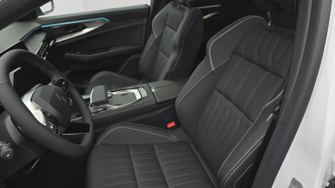 Acheter Renault Espace 6 Espace full hybrid E-Tech 200 ch 7pl Iconic 5p neuf dans les concessions du Groupe Faurie