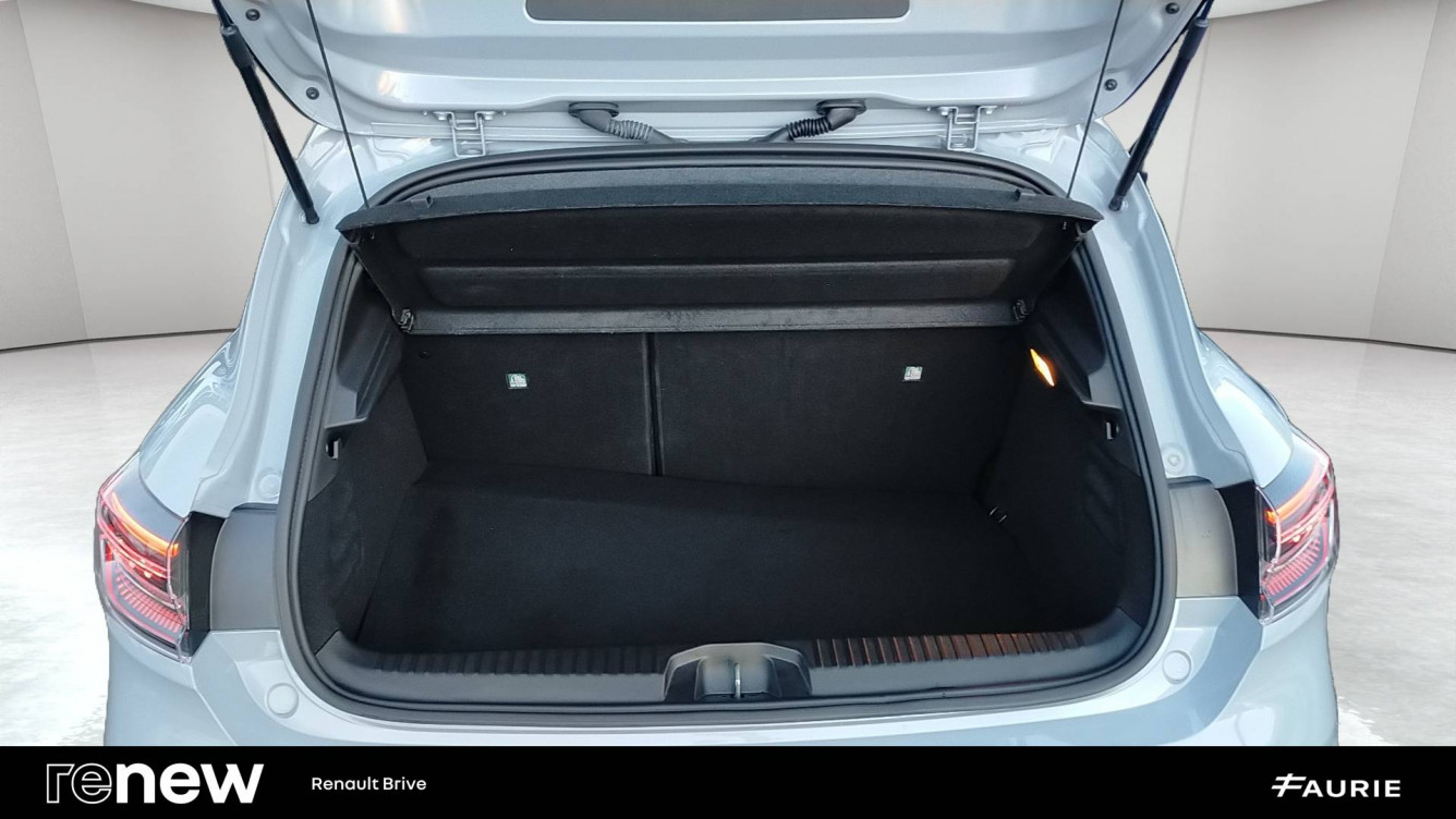 Acheter Renault Clio 5 Clio E-Tech full hybrid 145 ch GSR2 Techno 5p occasion dans les concessions du Groupe Faurie