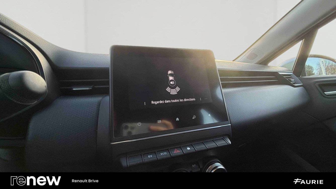 Acheter Renault Clio 5 Clio E-Tech 140 - 21N Business 5p occasion dans les concessions du Groupe Faurie