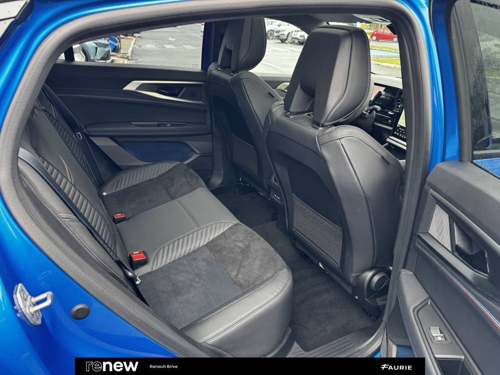 Acheter Renault Rafale Rafale E-Tech full hybrid 200 ch esprit Alpine 5p occasion dans les concessions du Groupe Faurie