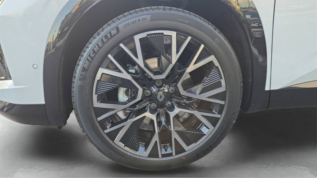 Acheter Renault Austral Austral full hybrid E-Tech 200 ch Esprit Alpine 5p neuf dans les concessions du Groupe Faurie