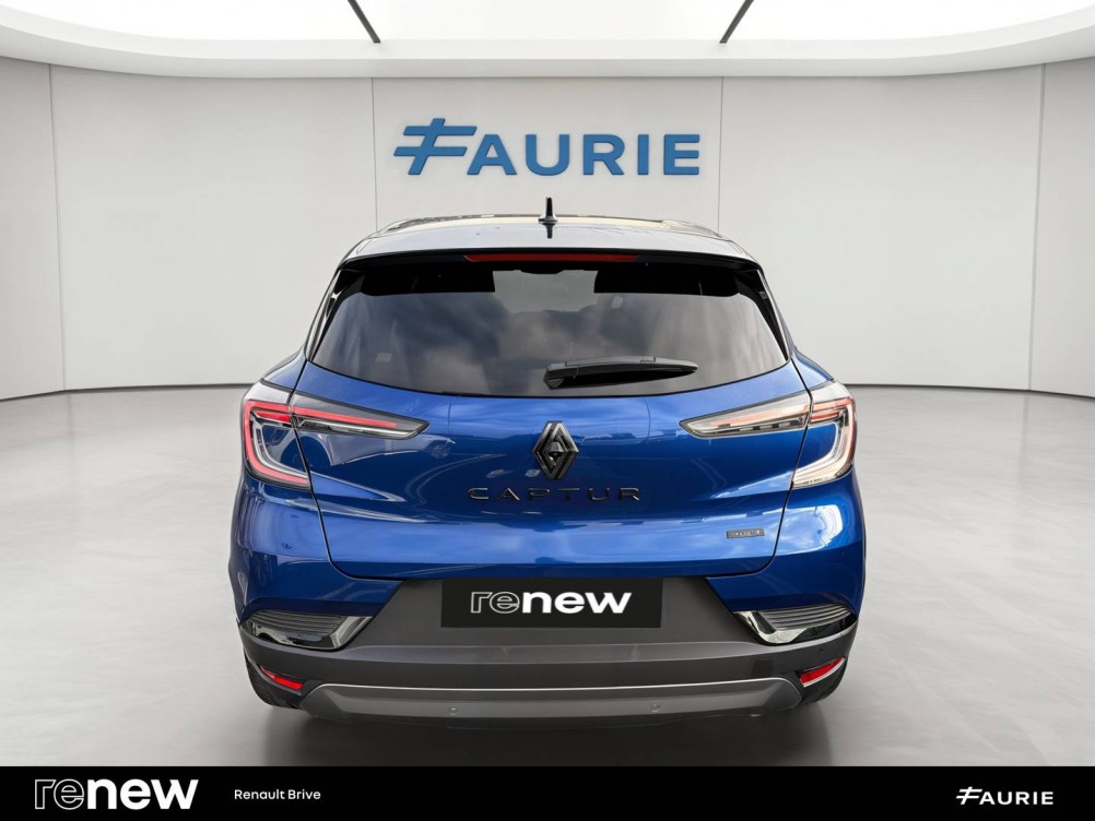 Acheter Renault Captur 2 Captur E-Tech full hybrid 145 ch esprit Alpine 5p occasion dans les concessions du Groupe Faurie